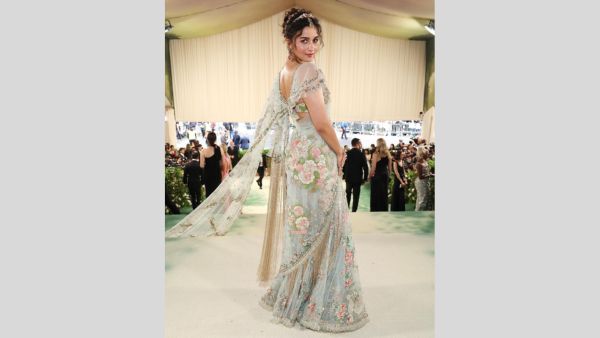 Met Gala 2024 Alia Bhatt Aces The Desi Look In A Floral Sabyasachi Saree And Looks Like A Dream Pics