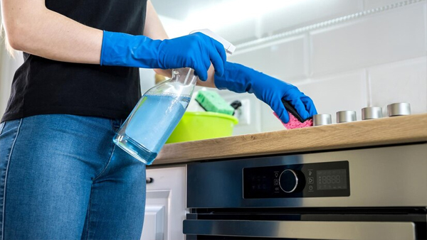 5 DIY Cleaning Solutions For A Spotless Kitchen So That You Can Bid Goodbye To Stains 5 DIY Cleaning Solutions For A Spotless Kitchen So That You Can Bid Goodbye To Stains