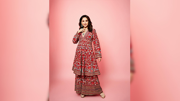 Happy Birthday Madhuri Dixit Decoding Bollywood s Dhak Dhak Girl s Iconic Ethnic Fashion