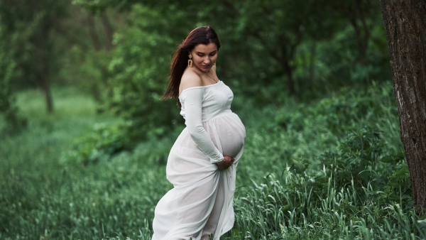 How To Plan A Perfect Pregnancy Announcement Photoshoot Important Tips You Need To Know