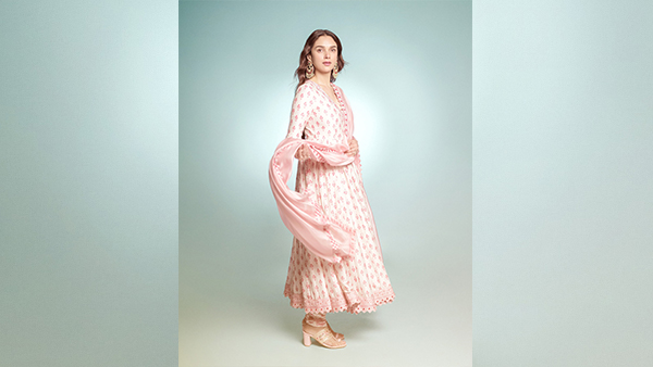 Bollywood Is Embracing Ethnic Style For Summer This Is How You Can Too With 6 Easy Tips