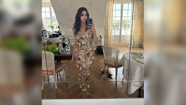 Janhvi Kapoor s Figure-Flattering Midi Dress Shimmers With Beads And Crystals Take Style Notes Janhvi Kapoor s Figure-Flattering Midi Dress Shimmers With Beads And Crystals Take Style Notes