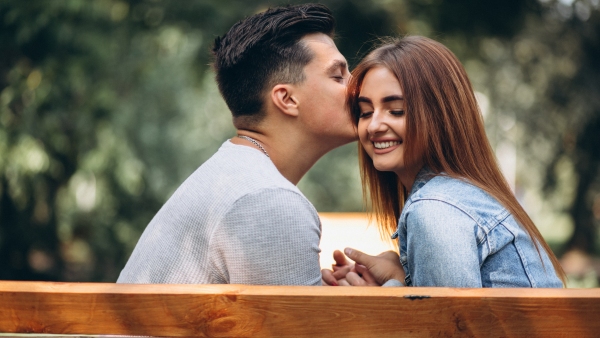 Love At First Sight Vs Love After Being Friends Know The Difference And Key Aspects In Terms Of Relationship Love At First Sight Vs Love After Being Friends Know The Difference And Key Aspects In Terms Of Relationship