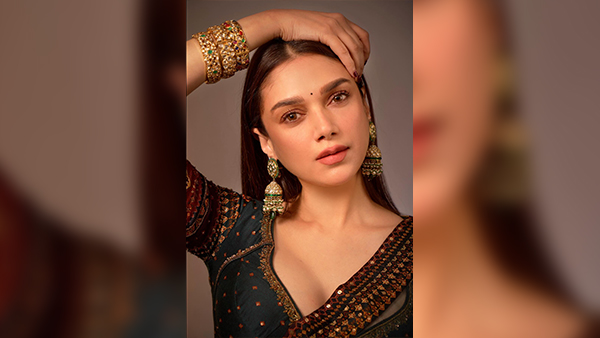 Aditi Rao Hydari s Jewellery Secrets 6 Tips To Shine Like Heeramandi Star Aditi Rao Hydari s Jewellery Secrets 6 Tips To Shine Like Heeramandi Star