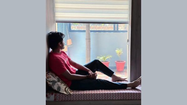 Panchayat Star Jitendra Kumar s Modern Minimalist Home In Mumbai A Sanctuary of Simplicity And Style