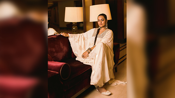 Sonakshi Sinha-Zaheer Iqbal Wedding Heeramandi Star s Versatility In Fashion Is Stunning Steal Her Looks