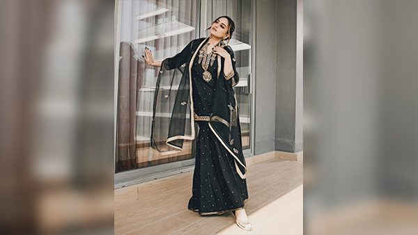 Sonakshi Sinha-Zaheer Iqbal Wedding Heeramandi Star s Versatility In Fashion Is Stunning Steal Her Looks