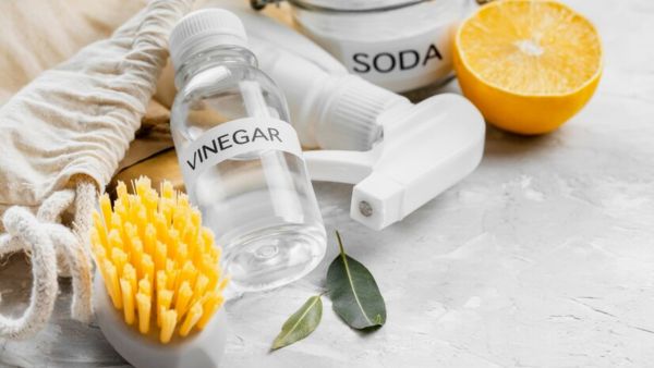 5 DIY Cleaning Solutions For A Spotless Kitchen So That You Can Say Goodbye To Stains For A Long Time