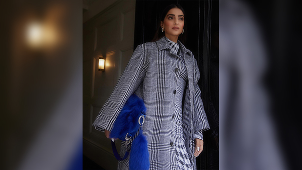 Sonam Kapoor s Tips For Embracing Vintage Fashion Learn To Dress Like A Diva