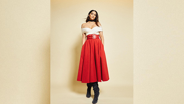 How To Confidently Wear Off-shoulder Tops With A Big Bust 6 Tips To Rock The Look