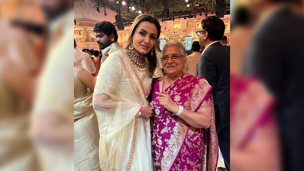 Sudha Murty s Just Be Yourself Style Steal The Show at Anant-Radhika s Opulent Wedding Pics