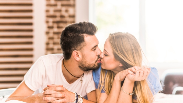 Smooch Is More Than A Romantic Gesture 7 Science-Backed Ways Kissing Makes You So Much Healthier