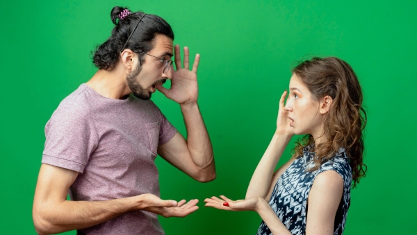 How To Spot If Someone Is Lying During A Conversation 10 Signs That You Must Be Aware Of