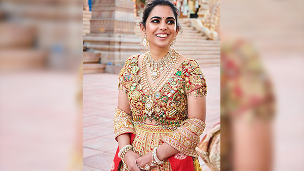 High Jewellery Collection Of Ambanis Will Make Your Jaw Drop Designs Value And More All Deets Inside High Jewellery Collection Of Ambanis Will Make Your Jaw Drop Designs Value And More All Deets Inside