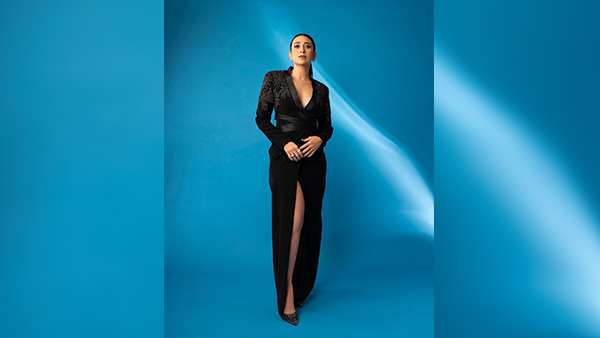Karisma Kapoor s Black Gown With Thigh High Slit Is The Ideal LBD Replacement Pics