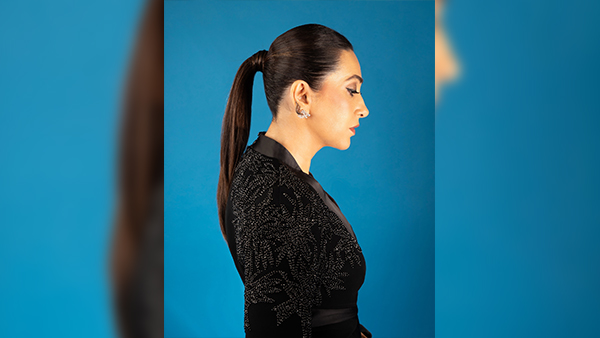 Karisma Kapoor s Black Gown With Thigh High Slit Is The Ideal LBD Replacement Pics