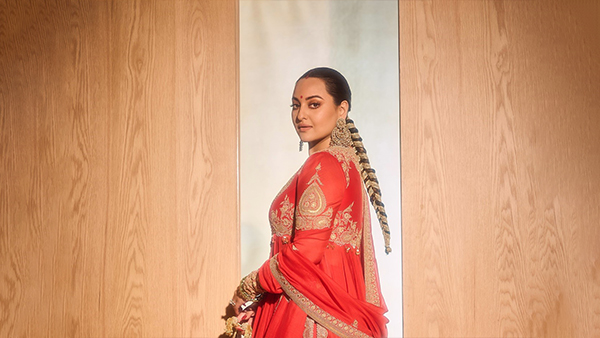 Braid Ribbons To Oversized Bows Celebrity Hair Accessories For Every Occasion