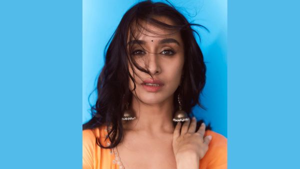 Shraddha Kapoor s Natural Makeup Guide For Ganesh Chaturthi Glow Like Stree 2 Star