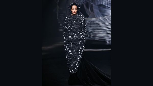 India Couture Week 2024 Timeless Reds To Metallic Bustiers Key Fashion Trends That You Must Bookmark