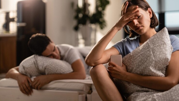 Is His Love Real Or Just An Act 10 Heartbreaking Clues He s Forcing Himself To Stay In Love