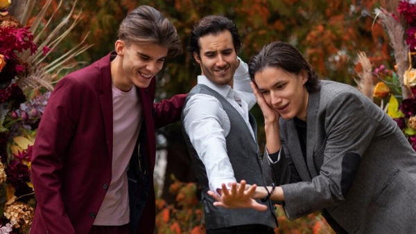 10 Effective Tips To Prevent Losing Friends After Marriage And Keep Your Squad Intact 10 Effective Tips To Prevent Losing Friends After Marriage And Keep Your Squad Intact