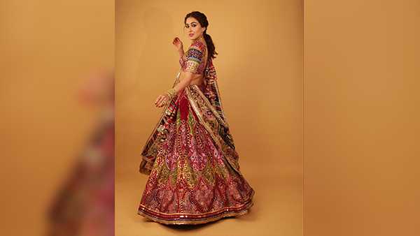 Ganesh Chaturthi 2024 Velvet Kurti To Sequin Saree Ethnic Ensembles Guide To Make You Stand Out