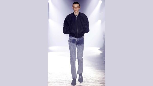 Stained Denim To Ghostly Eyebrows 5 Ugly Trends Where Fashion Takes A Cringe Turn