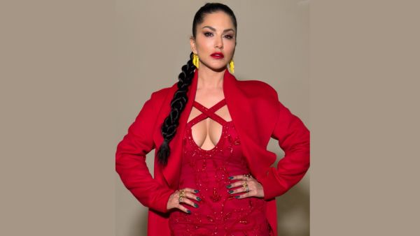 International LeftHanders Day 6 Bollywood Biggest Stars Who You Didn t Know Are Lefties