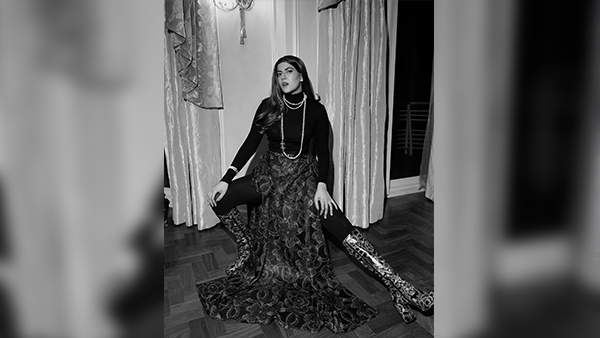 Indian Singer s Fashionable Boots