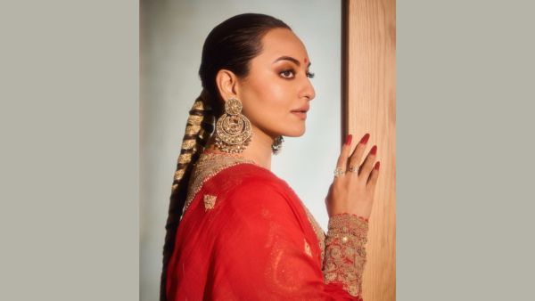 Ganesh Chaturthi 2024 5 Effortless Hairdos To Complement Your Festive Avatar Ganesh Chaturthi 2024 5 Effortless Hairdos To Complement Your Festive Avatar