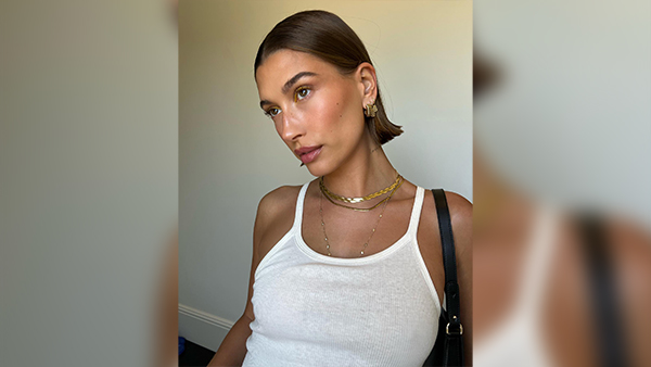 The Y2K Fashion Revival 5 Key Pieces To Rock Early 2000s Glam And Slay The Looks Effortlessly