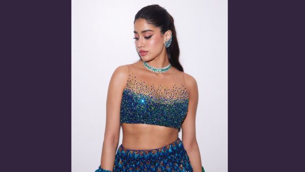 Janhvi Kapoor s Glamorous Navratri Hairstyles
