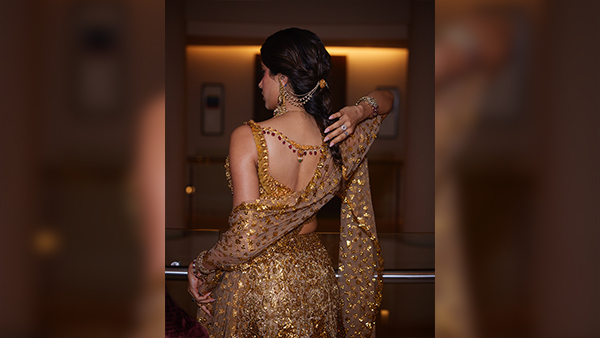 Wet Hair To Classic Bun Janhvi Kapoor s Top 7 Hairdos For Any Occasion