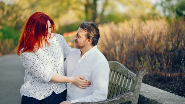 10 Subtle Behaviors That Exhudes Gentle Charm And Will Draw People Towards You
