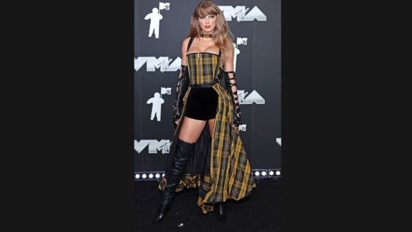 MTV VMAs 2024 Taylor Swift s Retro Glam To Katy Perry s Distressed Gown Check Celebs Red Carpet Fashion