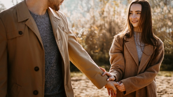 What Is Love Bombing How GenZ Is Getting Caught In This Toxic Emotional Trap How To Save Yourself