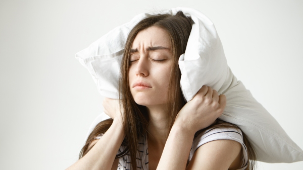 Sleep apnea is a common but potentially serious sleep disorder in which breathing repeatedly stops and starts during sleep If you snore loudly and feel tired even after a full night s sleep you might be dealing with sleep apnea