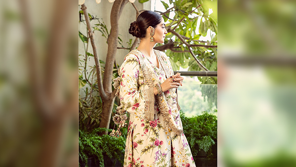 Bun Hairdos For Festive Look