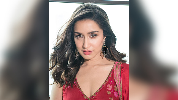 Makeup Essentials Of Bollywood Beauties