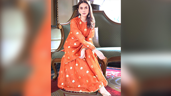 Orange Outfits Tips For Navratri 2024