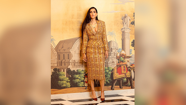 Sonam Kapoor s Classic Skirt Suit Style