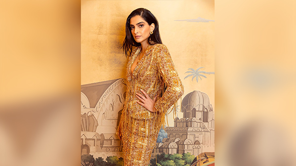 Sonam Kapoor s Classic Skirt Suit Style