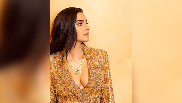 Sonam Kapoor s Classic Skirt Suit Style