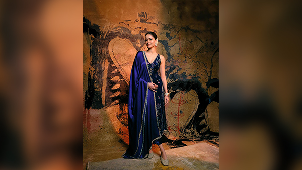 Royal Blue Outfits Guide For Navratri 2024