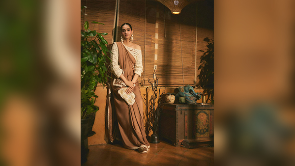 Glam Sarees For Diwali Taash Party