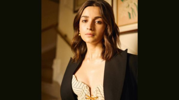 Bollywood s Nighttime Skincare Rituals Bollywood s Nighttime Skincare Rituals