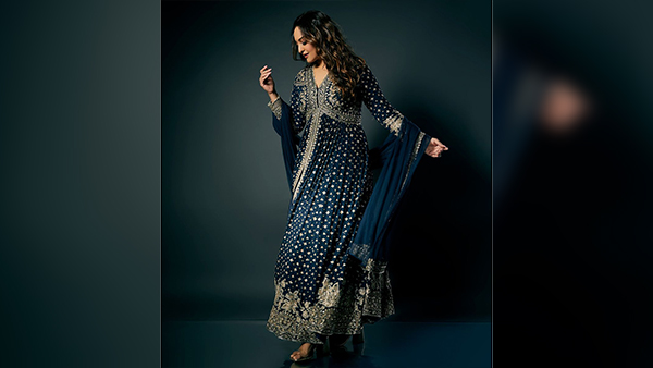 Sonakshi Sinha-Inspired Ethnic Suits