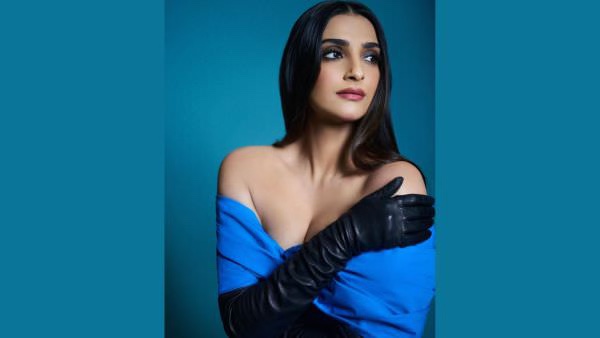 Tips To Style The Off-Shoulder Dress