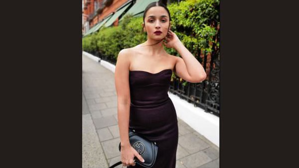 Tips To Style The Off-Shoulder Dress