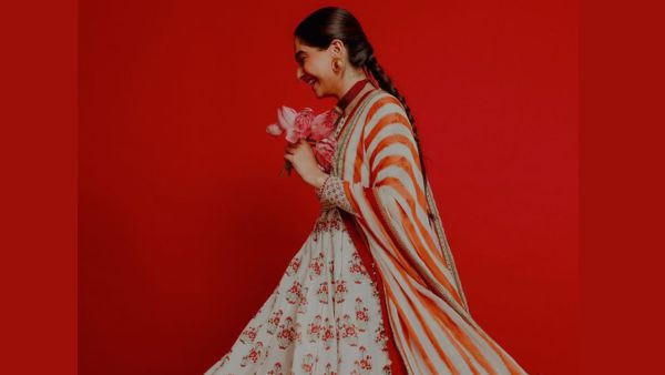 Bollywood s Best Festive Hairdos